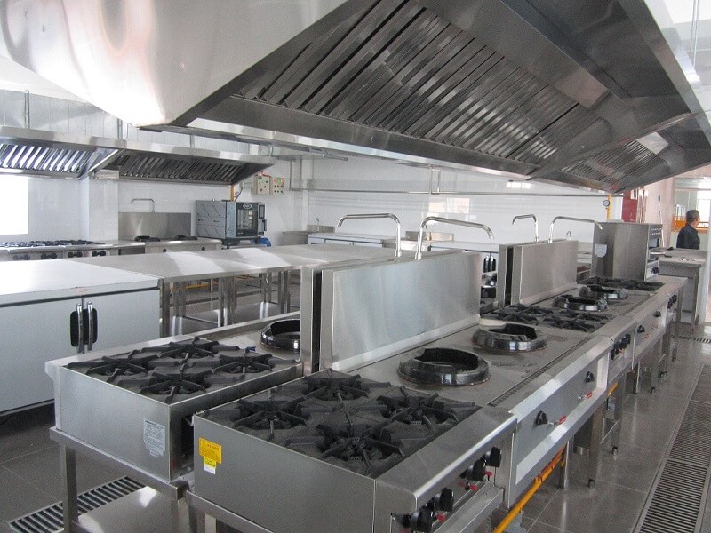 Cách thức hoạt động của một khu bếp công nghiệp trong hệ thống các nhà hàng khách  sạn