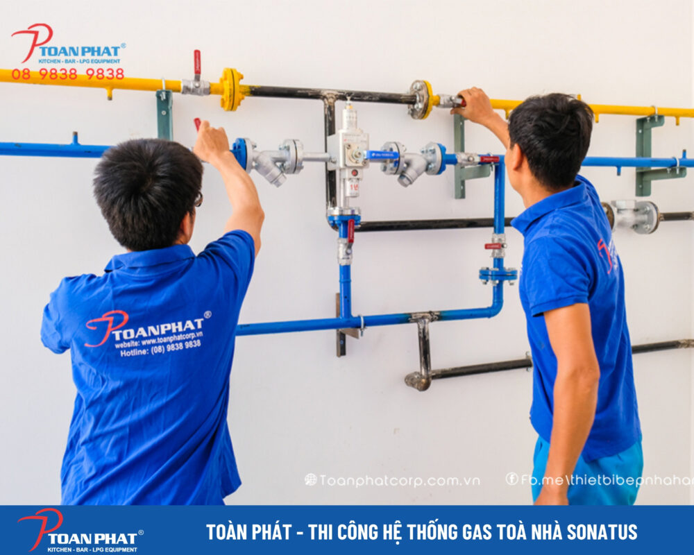 HỆ THỐNG GAS CÔNG NGHIỆP 2 BÌNH 4 Hệ thống gas công nghiệp Toàn Phát