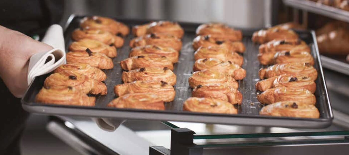 LÒ NƯỚNG ĐỐI LƯU UNOX BAKERLUX SHOP.PRO TOUCH 10 KHAY 3 Lo nuong bakerlux shop.pro 1 1400x623 2
