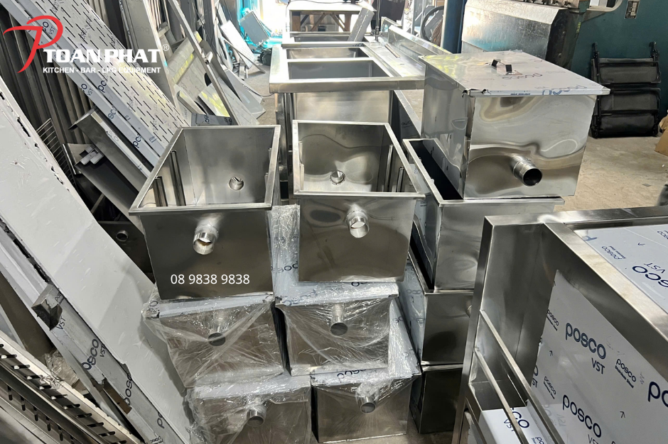 Kích thước bể tách mỡ tiêu chuẩn & Cách lựa chọn phù hợp 2 Bể tách mỡ cho hộ gia đình - quán ăn nhỏ