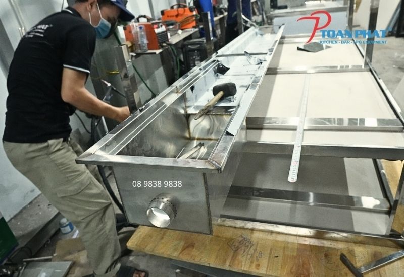 MƯƠNG THOÁT SÀN 3 Khung hộp inox chắc chắn, chịu lực tốt