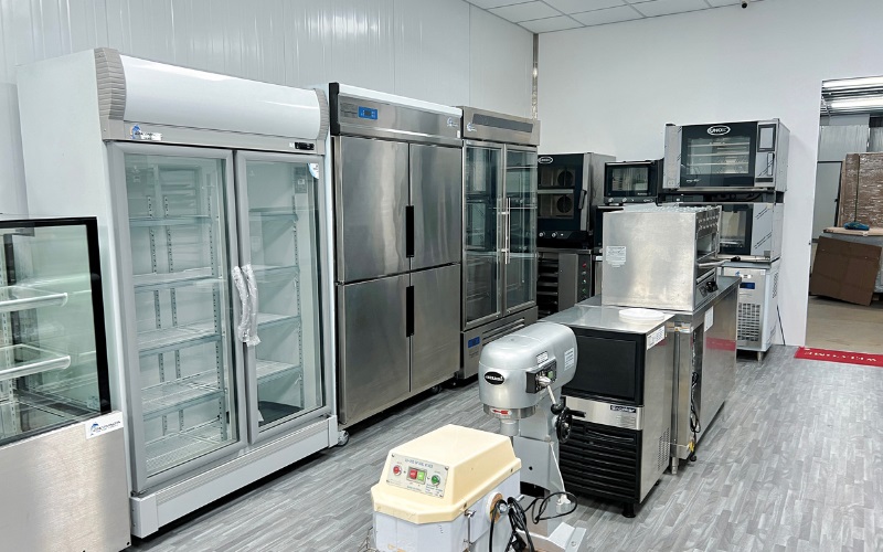 Máy rửa chén công nghiệp Winterhalter STR208 3 Showroom Toàn Phát