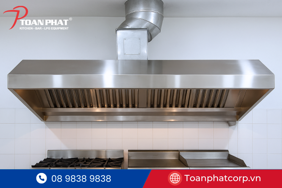 THIẾT KẾ, THI CÔNG DỰ ÁN BẾP CÔNG NGHIỆP CHO NHÀ HÀNG BASTA HIRO 10 Hệ thống hút khói do Toàn Phát sản xuất và lắp đặt