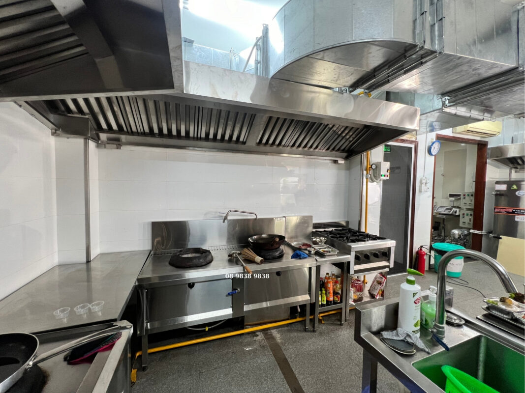 3 KIỂU THIẾT KẾ BẾP NHÀ HÀNG ĐƯỢC ƯA CHUỘNG NHẤT TẠI VIỆT NAM 18 bếp nhà hàng kiểu phân khu