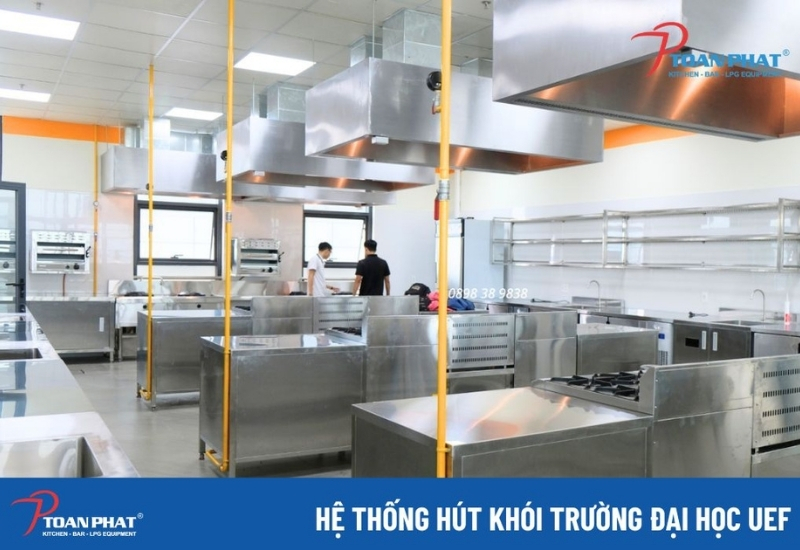TOÀN PHÁT - THI CÔNG HỆ THỐNG HÚT KHÓI BẾP CÔNG NGHIỆP 7 Hệ thống hút khói bếp thực hành