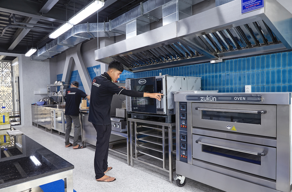 Toàn Phát thi công bếp bánh