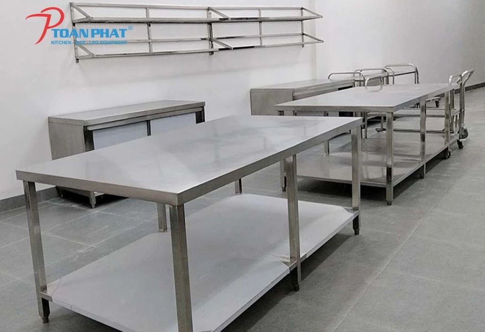 Bàn inox sơ chế & chia soạn