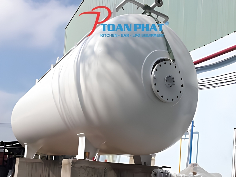 TOÀN PHÁT - THI CÔNG HỆ THỐNG GAS CÔNG NGHIỆP - BỒN GAS 8 Bồn Gas công nghiệp do Toàn Phát thi công
