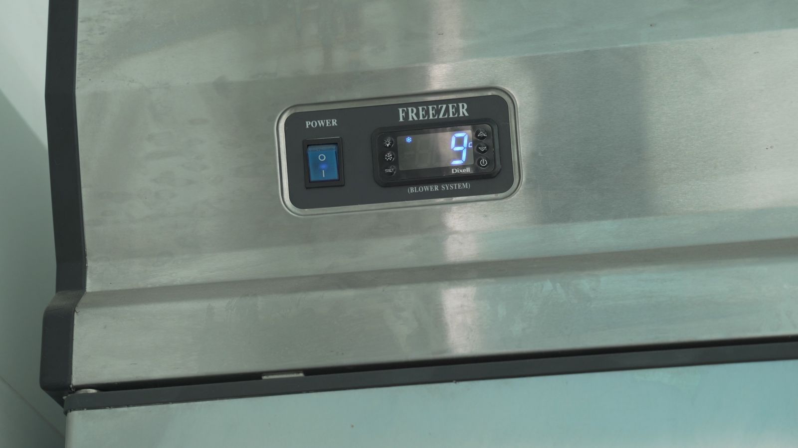 c0059_mp4_snapshot_00_01_356 huong dan su dung tu dong 4 canh berjaya