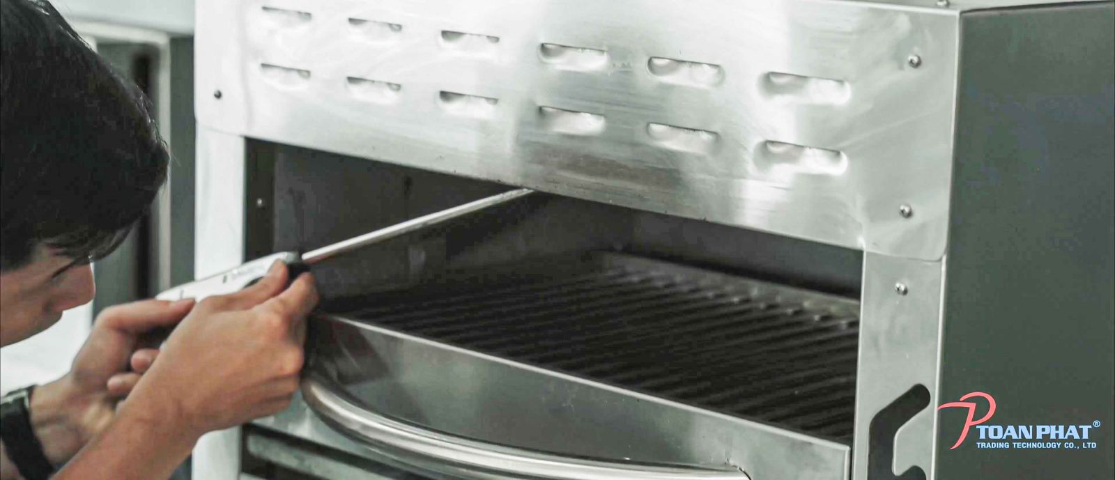 Hướng dẫn sử dụng và bảo quản lò nướng salamander