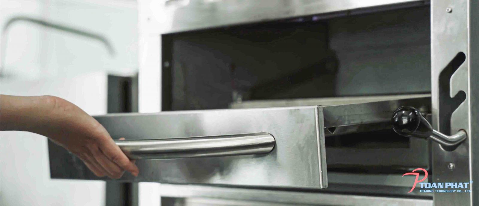 Hướng dẫn sử dụng và bảo quản lò nướng salamander