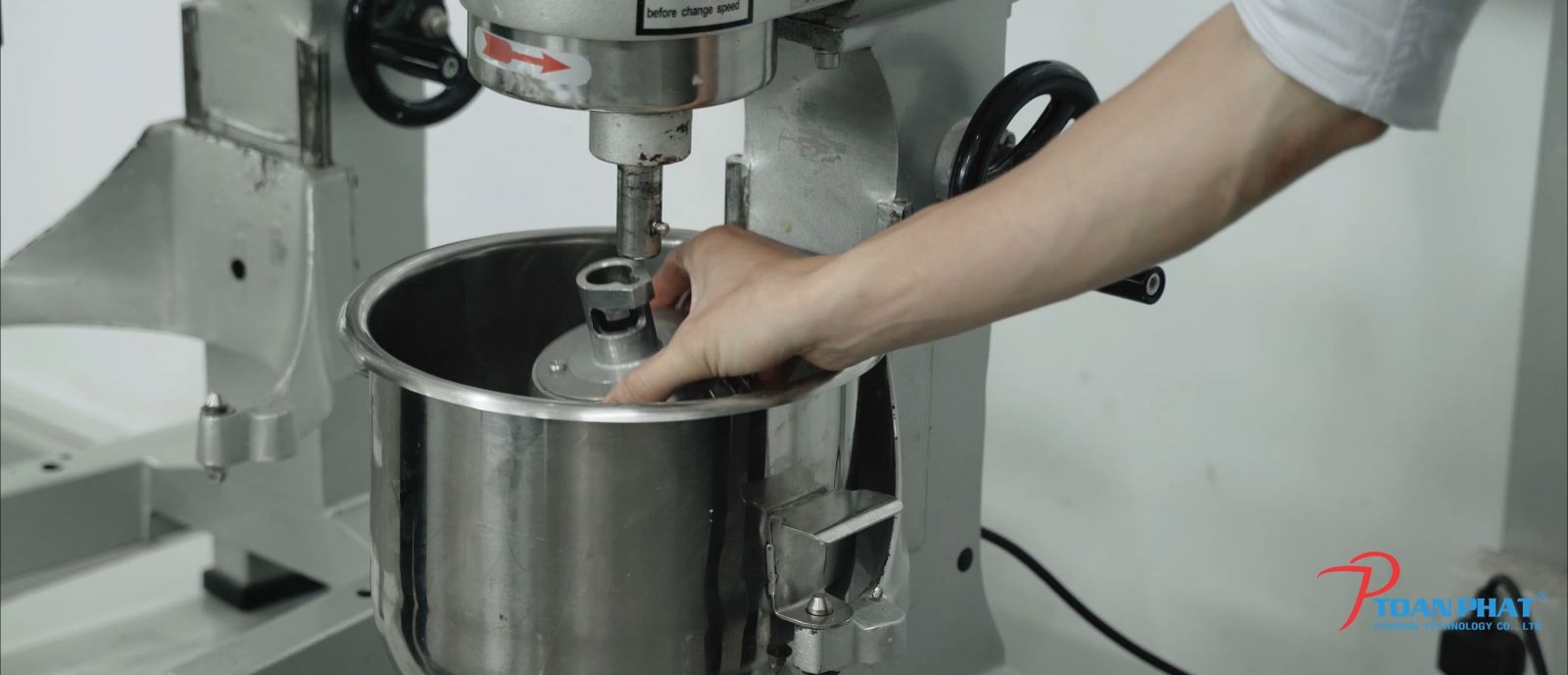 Hướng dẫn sử máy trộn bột công nghiệp