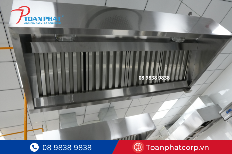 Dự án bếp công nghiệp và thiết bị bar chuyên nghiệp cho OSC Việt Nam 10 Hệ thống hút khói hiện đại trong dự án bếp công nghiệp và thiết bị bar OSC Việt Nam do Toàn Phát thi công