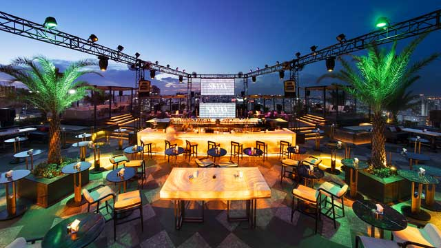 Top 10 Nhà Hàng – Quán Bar Ngắm Pháo Hoa Đêm Giao Thừa Năm 2025 9 Skyxx Garden & Lounge