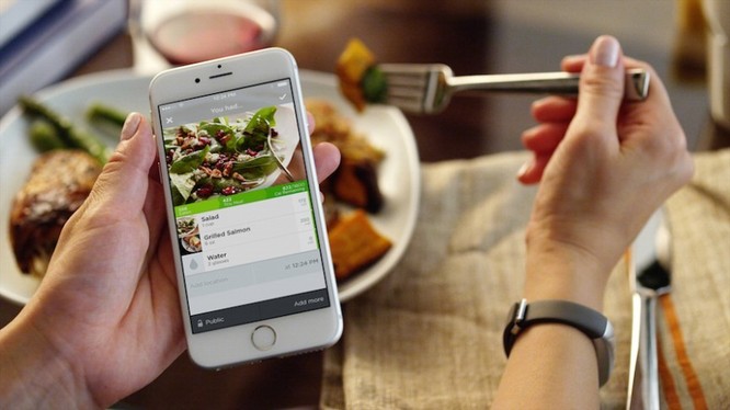 jawboneup3foodtracking14399121566hoecolumnwidthinline14938297501pvvcolumnwidthinline_dxth Ứng dụng di động miễn phí CalCutte