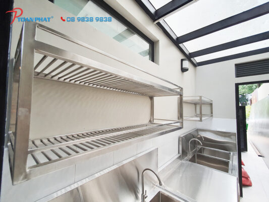 Kệ inox gắn tường
