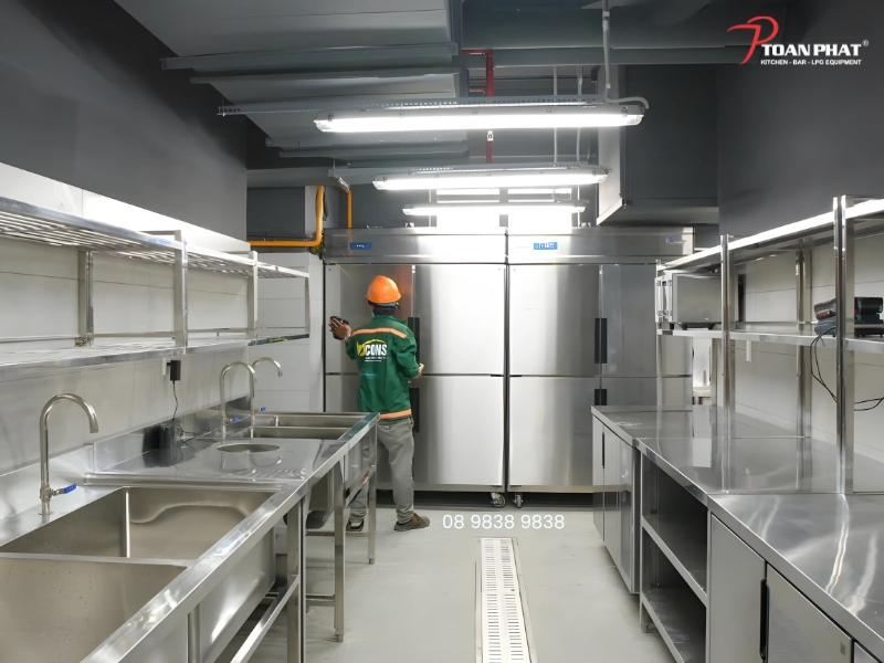 Khu bảo quản được bố trí bên dưới để tối ưu không gian bếp
