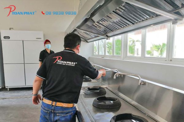 8 vấn đề nhà hàng cần chuẩn bị cho ngày mở cửa trờ lại 4 kĩ thuật viên toàn phát