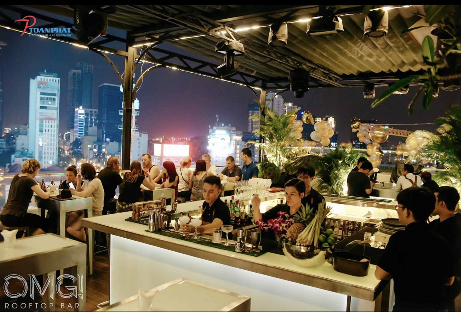 Quầy pha chế Toàn Phát thi công Dự án OMG Rooftop Bar Quầy pha chế Toàn Phát thi công Dự án OMG Rooftop Bar