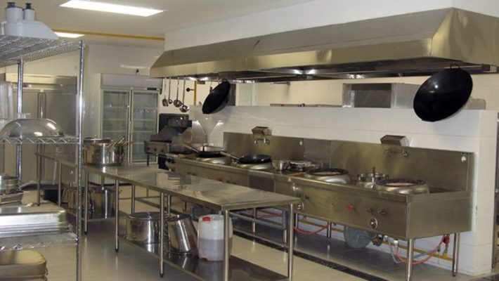 Khu vực bếp của công ty do Toàn Phát thi công lắp đặt
