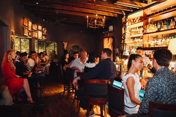 THI CÔNG VÀ THIẾT KẾ HỆ THỐNG QUẦY BAR TẠI TAMARIND BAR