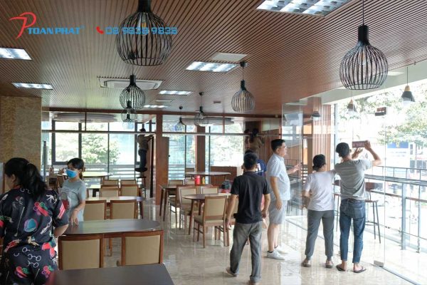 8 vấn đề nhà hàng cần chuẩn bị cho ngày mở cửa trờ lại 2 tân trang nội/ngoại thất