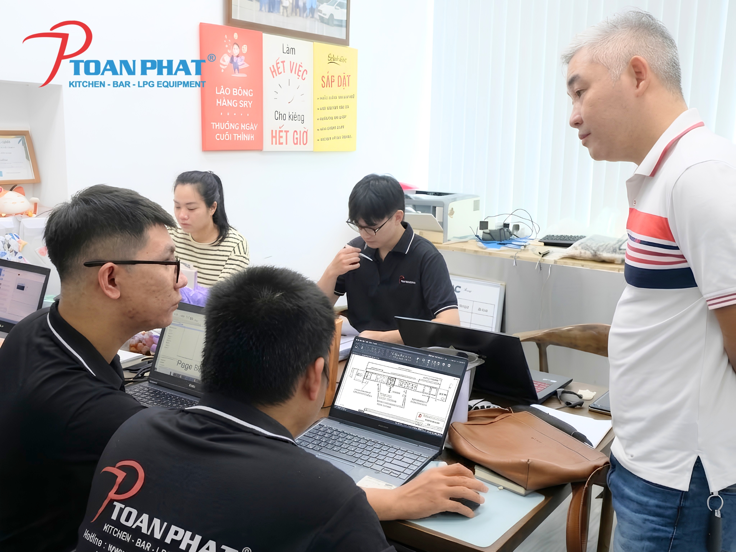 TOÀN PHÁT - THIẾT KẾ BẾP NHÀ HÀNG 14 Thống nhất bản vẽ thiết kế bếp công nghiệp