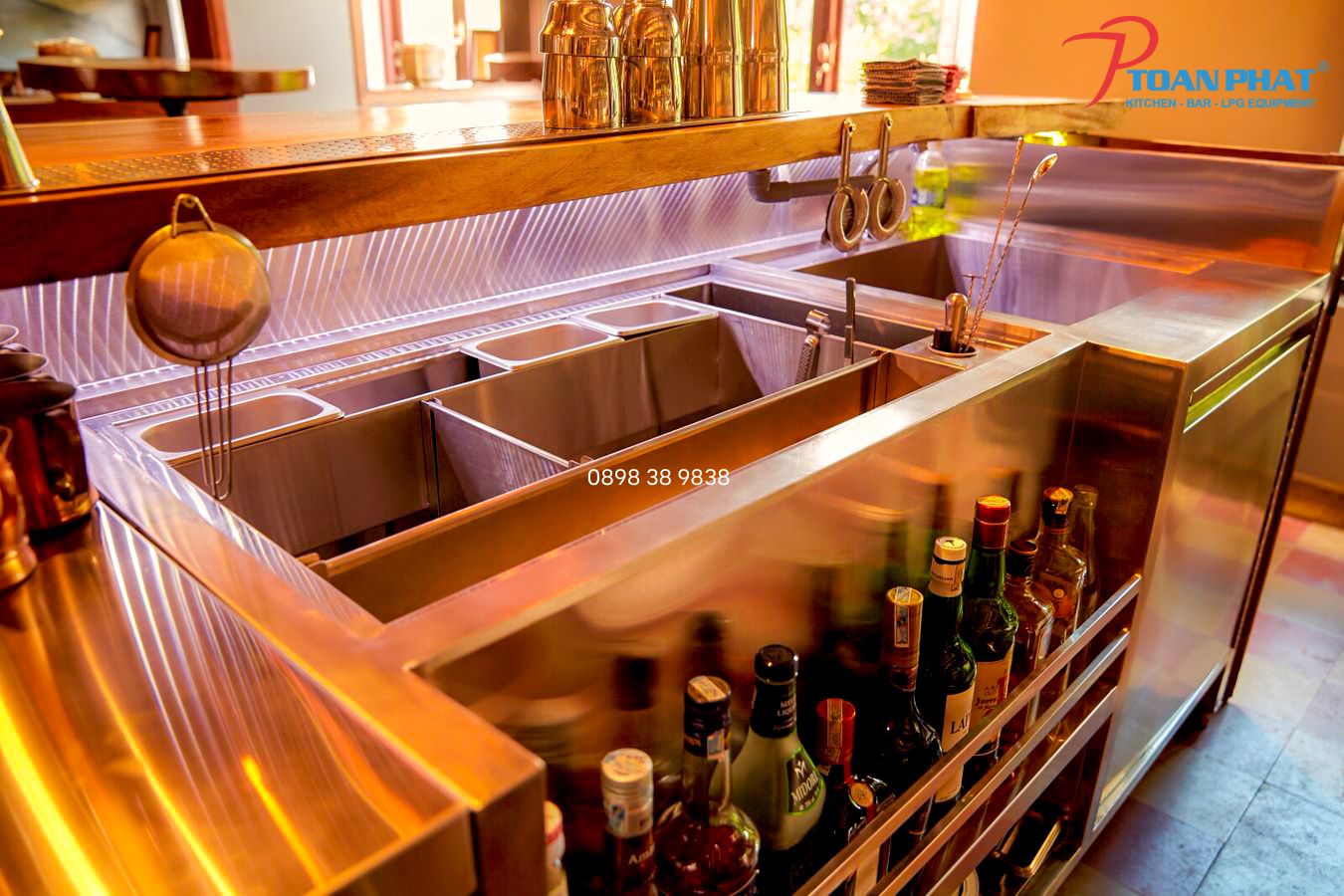 Mẫu thiết kế quầy bar do Toàn Phát sản xuất