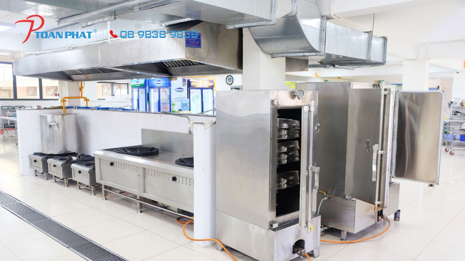 web-6 Tủ nấu cơm, Bếp Á và Bếp hầm do Toàn Phát sản xuất tại trường Royal School
