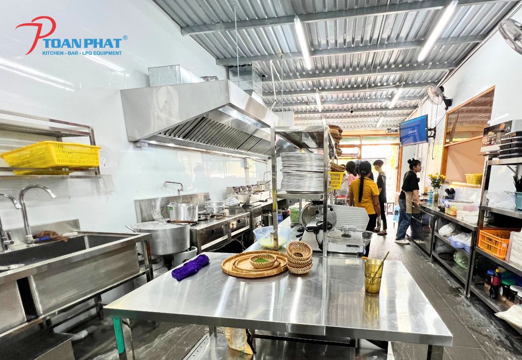 DỰ ÁN THI CÔNG HỆ THỐNG BẾP CÔNG NGHIỆP INOX CHO NHÀ HÀNG BÚN ĐẬU MẮM TÔM "NÓN QUÊ" 3 Dự án thi công hệ thống bếp công nghiệp inox cho nhà hàng bún đậu mắm tôm "Nón Quê"