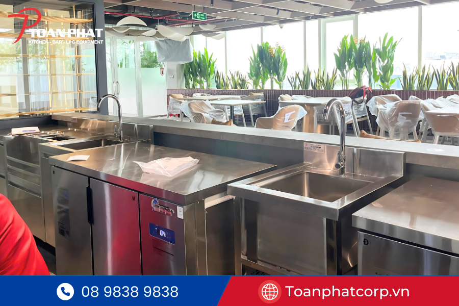 Dự án bếp công nghiệp nhà hàng tại tòa nhà Etown 6 | Thi công bởi Toàn Phát 9 Toàn Phát triển khai Module quầy bar