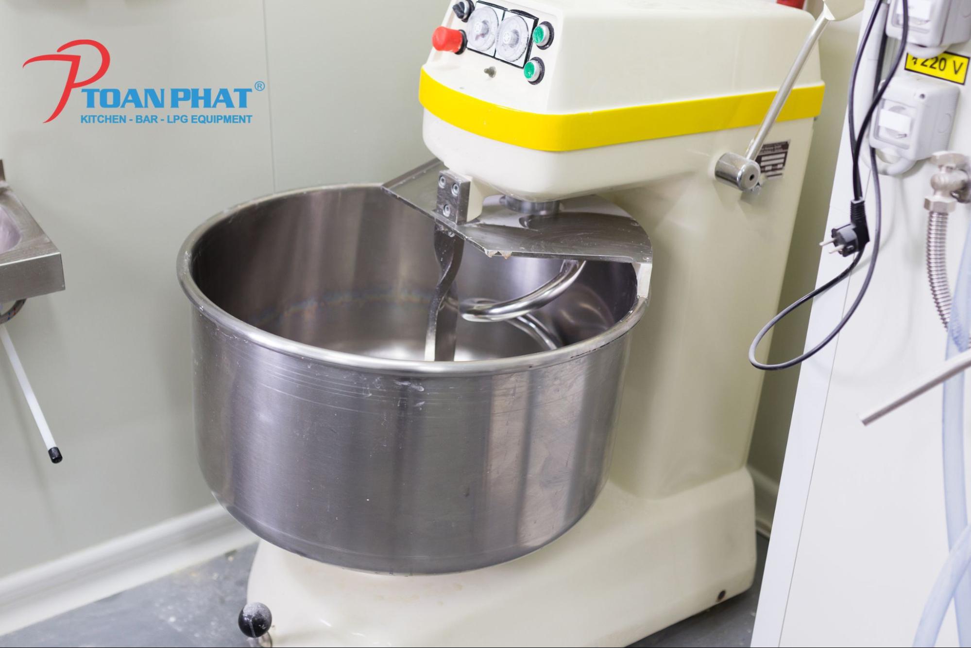 Máy trộn bột giúp bột được trộn đều, mịn và đạt độ chuẩn cần thiết