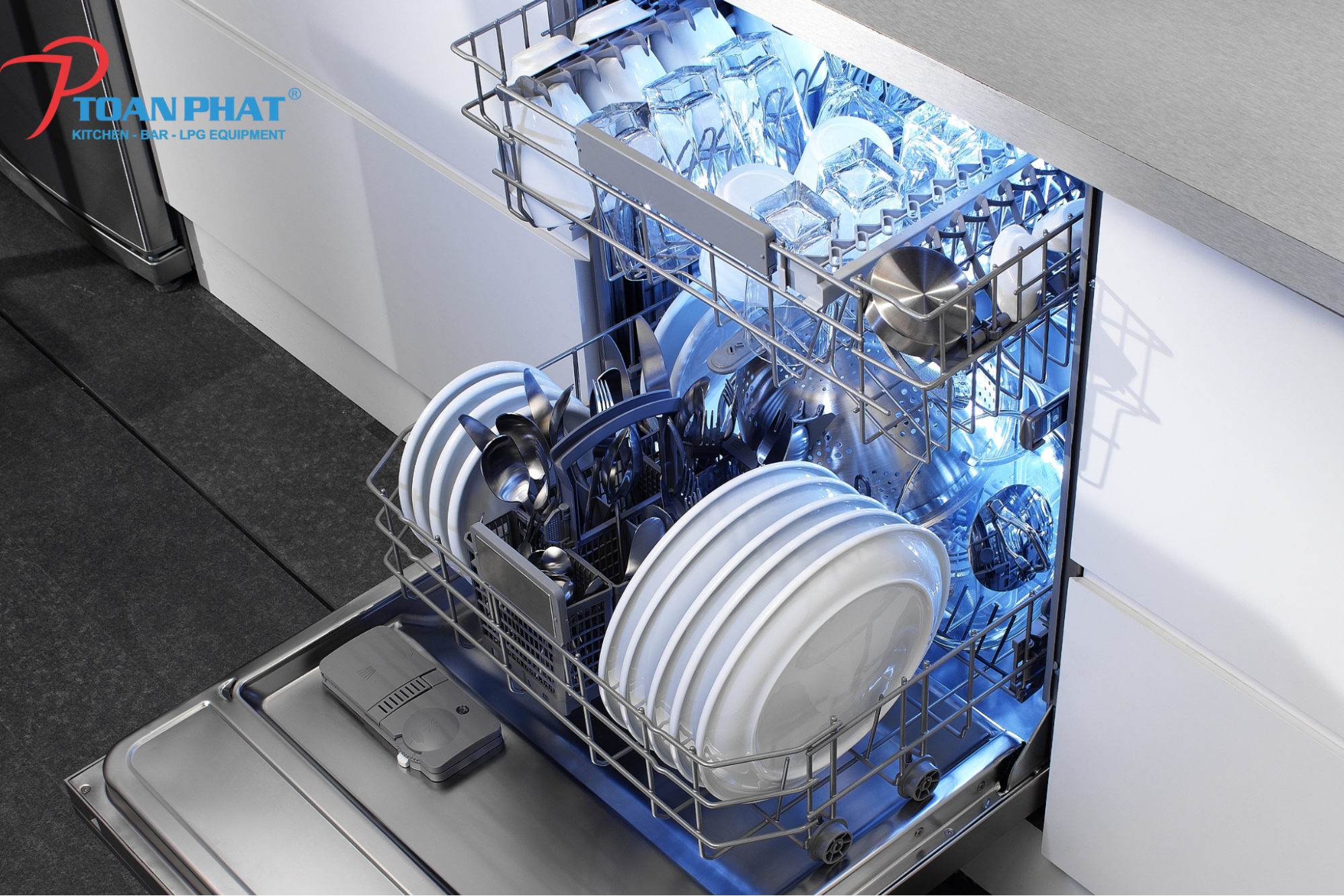 Sự khác biệt giữa máy rửa chén công nghiệp và máy rửa chén gia đình 2 Công suất và kích thước giữa máy rửa chén công nghiệp và máy rửa chén gia đình