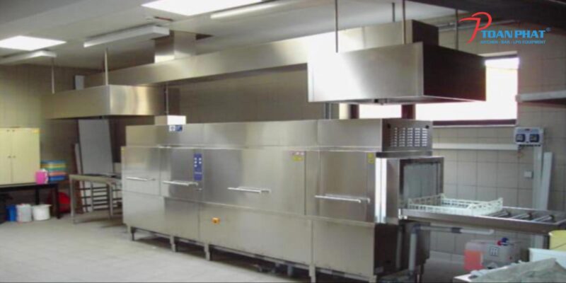 Máy rửa chén băng chuyền có thiết kế thông minh, hiện đại