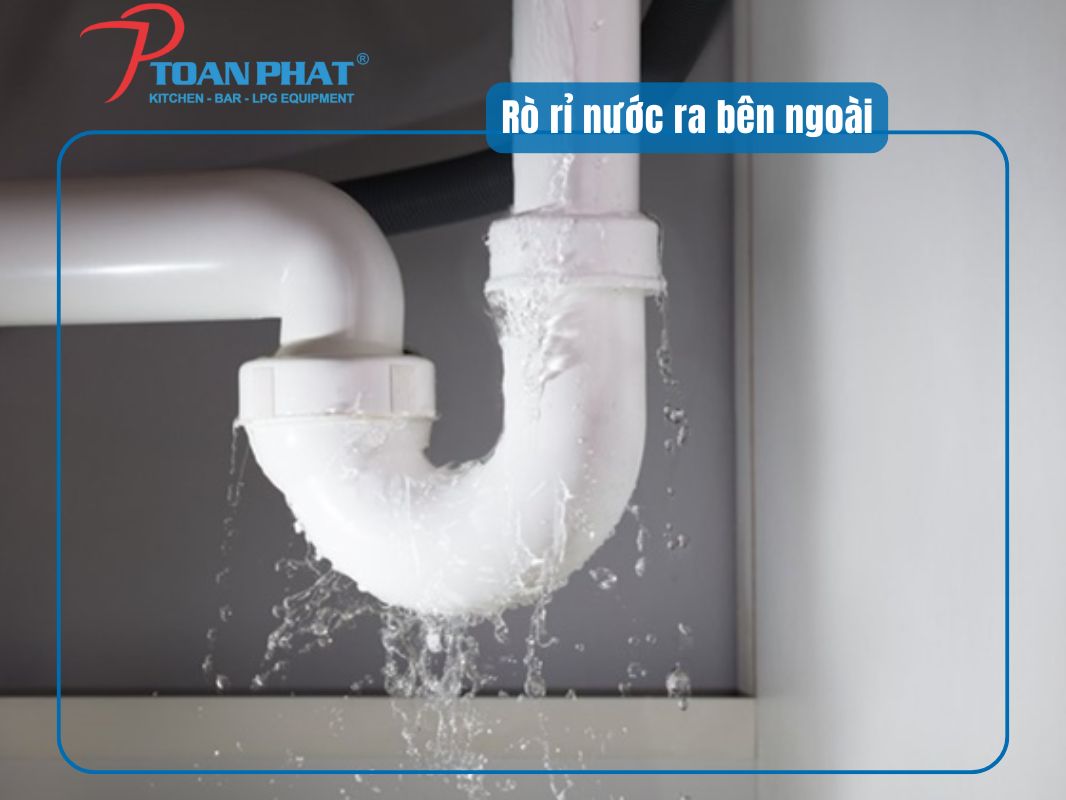 20 lỗi máy rửa chén công nghiệp thường gặp và cách xử lý hiệu quả nhất 3 Rò rỉ nước ra bên ngoài