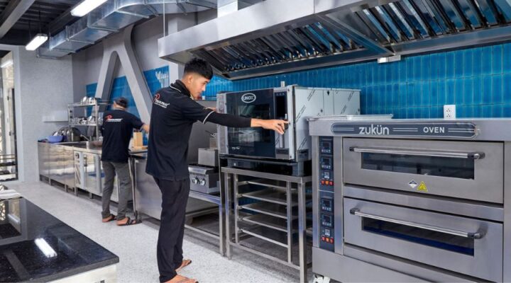 THIẾT KẾ BẾP NHÀ HÀNG - UY TÍN - CHẤT LƯỢNG CHO MỌI DỰ ÁN 13 Thiết kế bếp kiểu dây chuyền sản xuất