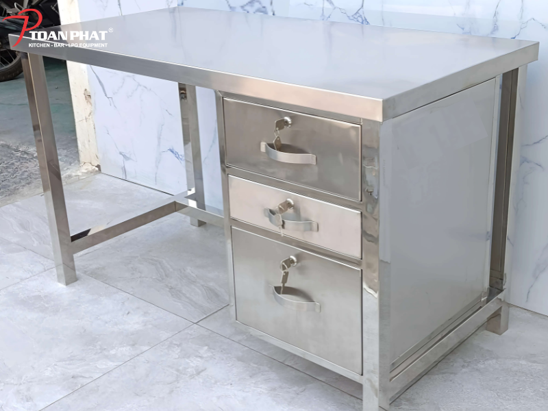 BÀN LÀM VIỆC INOX 304 CÓ 3 HỌC KÉO CAO CẤP 5 Ứng dụng bàn làm việc inox 304