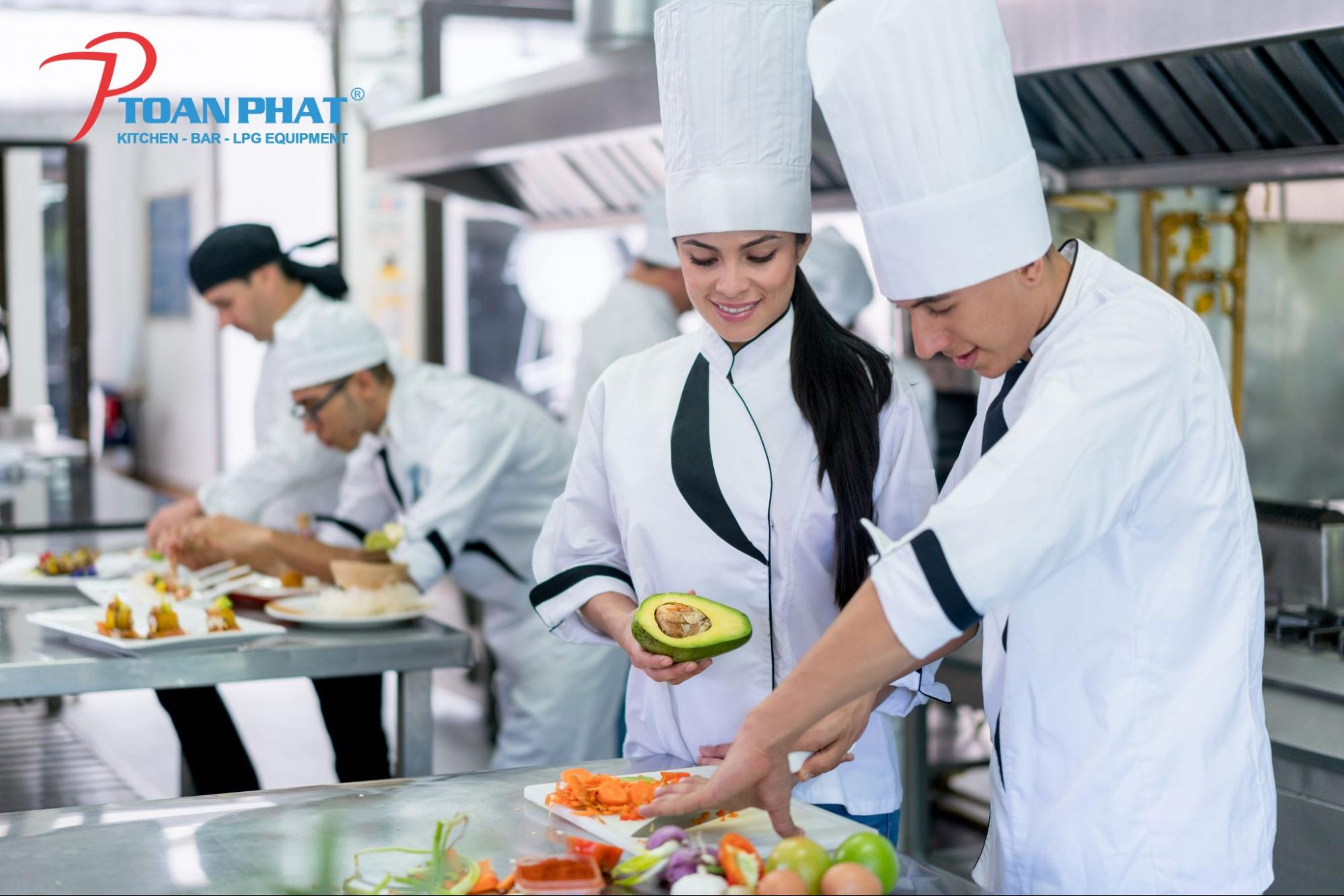 Nội quy bếp ăn tập thể, công ty, trường học chuyên nghiệp đầy đủ nhất 5 Quy trình tuân thủ nội quy vệ sinh bếp ăn tập thể trong ca làm việc