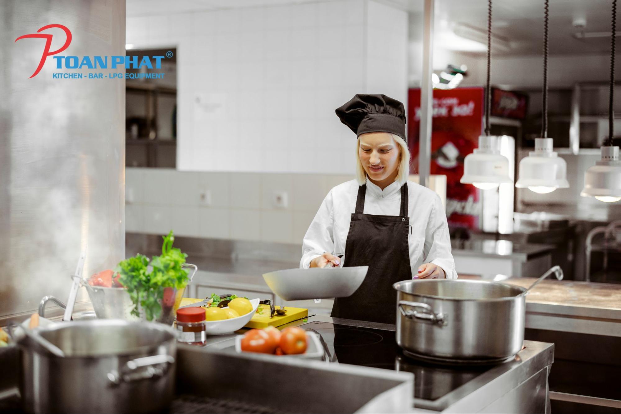 Showroom bếp Toàn Phát hướng dẫn quy trình quản lý bếp ăn công nghiệp hiệu quả chuẩn nhất hiện nay 7 Nhập hàng hóa, kiểm tra chất lượng vệ sinh thực phẩm