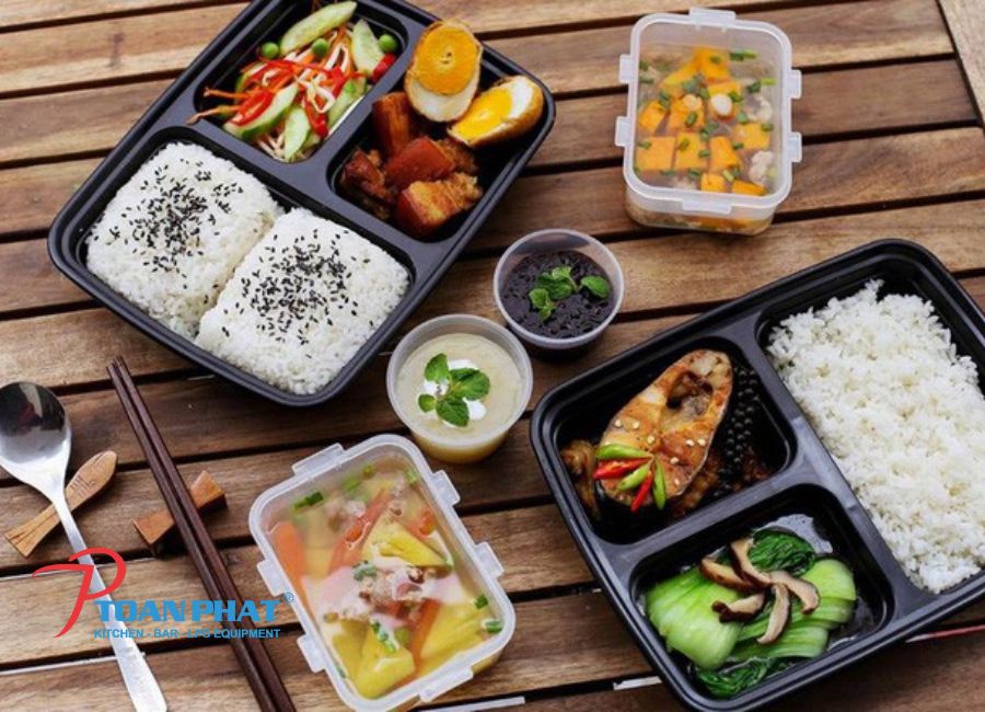 Gợi ý 8 thực đơn suất ăn bếp công nghiệp ngon, rẻ, giàu dinh dưỡng nhất cho nhân viên 5 Minh họa suất ăn công nghiệp 25k