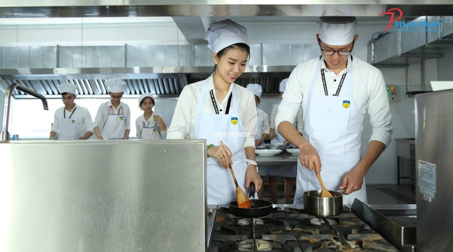 Bếp ăn công nghiệp: Tất tần tật thông tin bạn cần biết 12 Khu vực nấu nướng