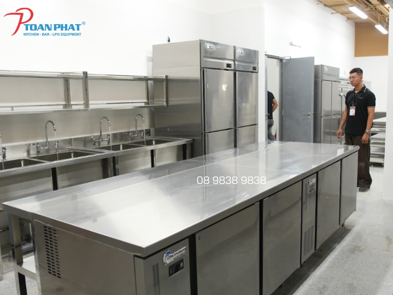 Tủ đông và bàn mát bảo quản thực phẩm