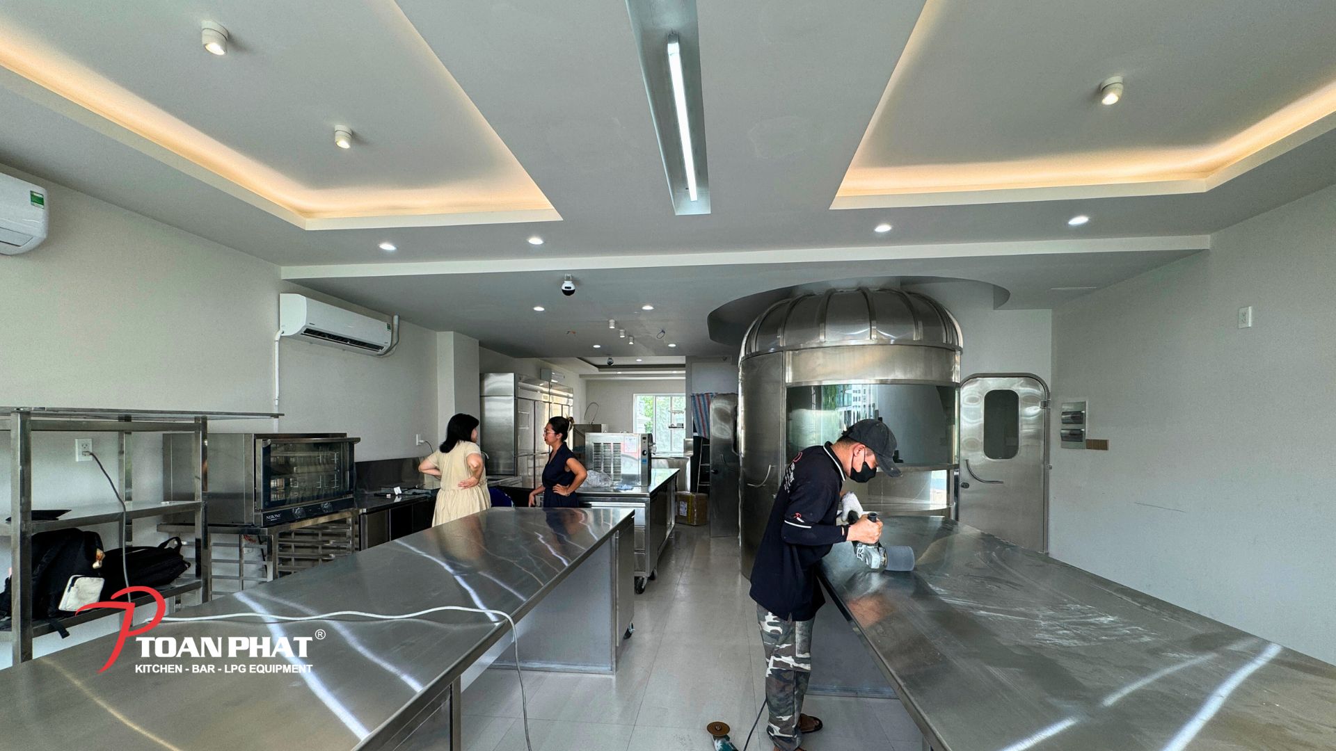 Top 40 mẫu thiết kế tiệm bánh kem nhỏ xinh, tối ưu nhất hiện tại 17 Khu bếp bánh do Toàn Phát thi công