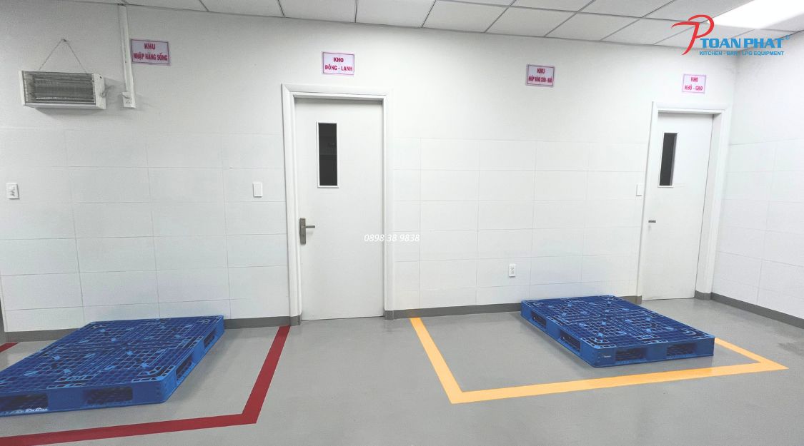 TOÀN PHÁT - THI CÔNG BẾP CĂN TIN NHÀ MÁY 3 Khu kho nhap hang 2