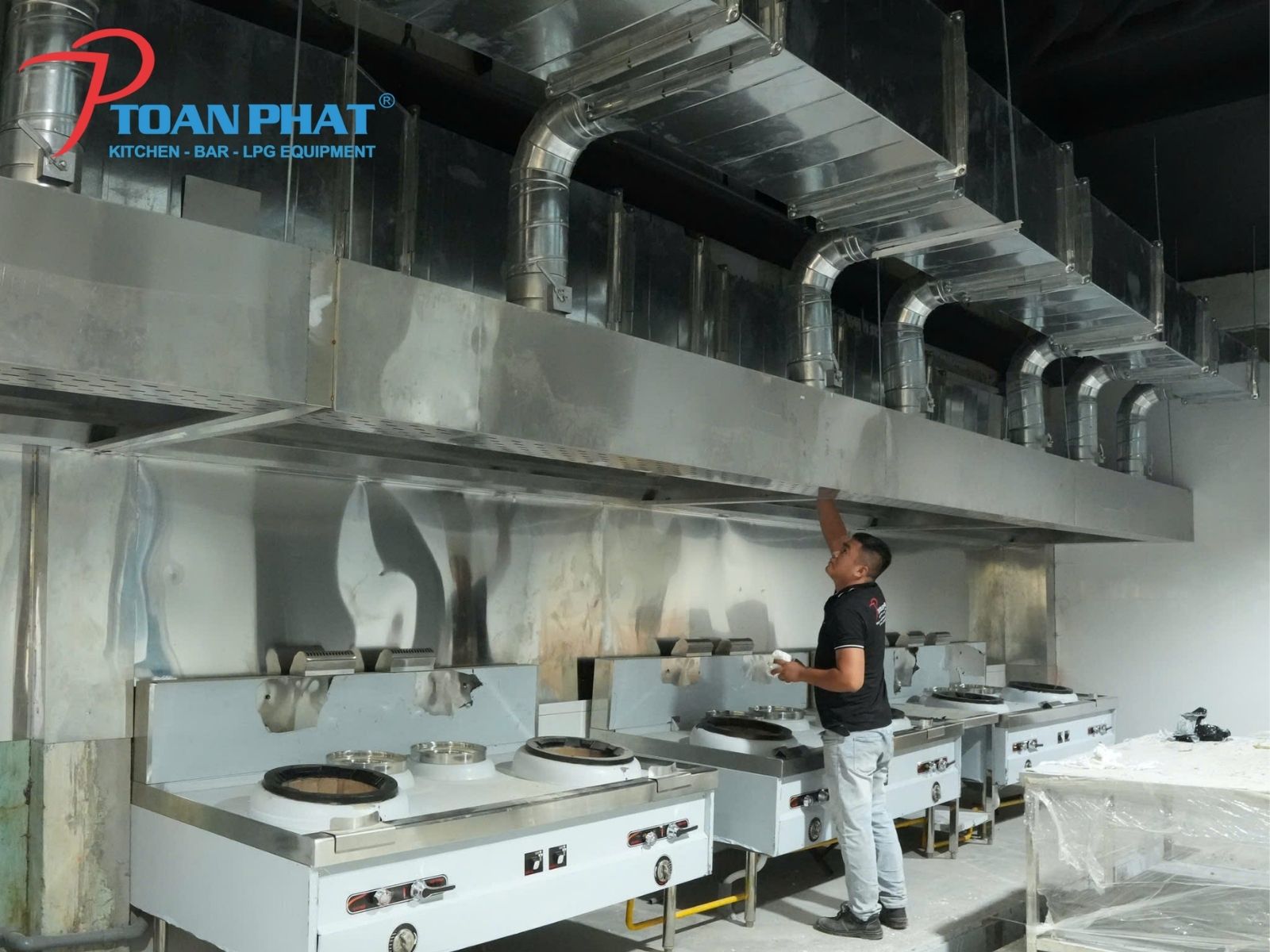 Tiêu chuẩn hệ thống hút khói PCCC cập nhật mới nhất 2025 4 Toàn Phát thi công hệ thống hút khói cho nhà hàng Đồng Xanh