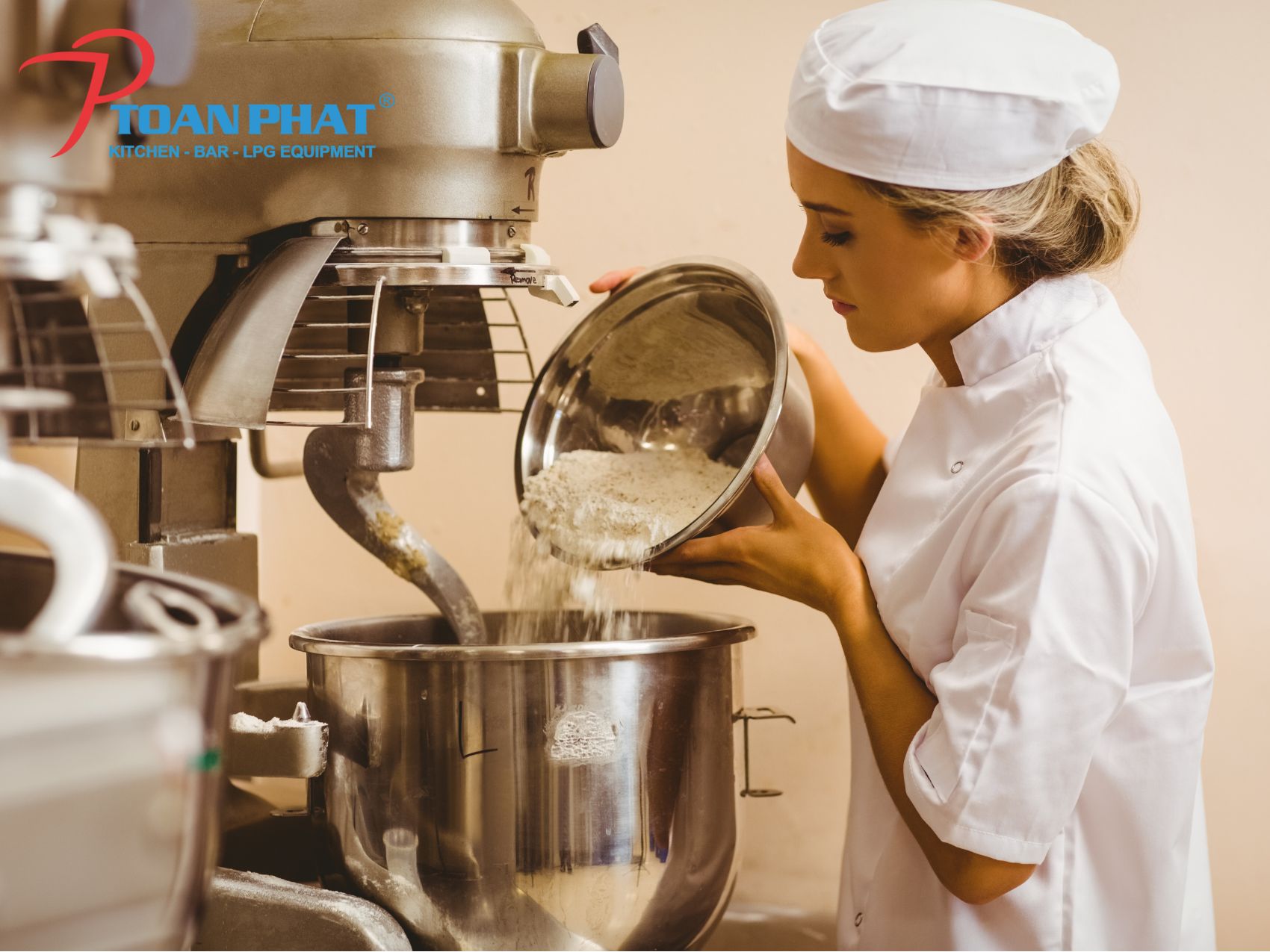 TOP 4 Máy trộn bột cho tiệm bánh nhỏ phù hợp chất lượng nhất 4 Máy trộn bột dành cho tiệm bánh nhỏ – Đừng mua sai loại!