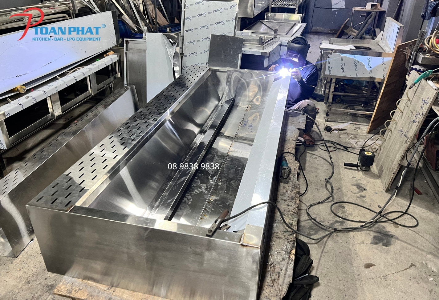 Chụp hút khói sản xuất trực tiếp tại xưởng