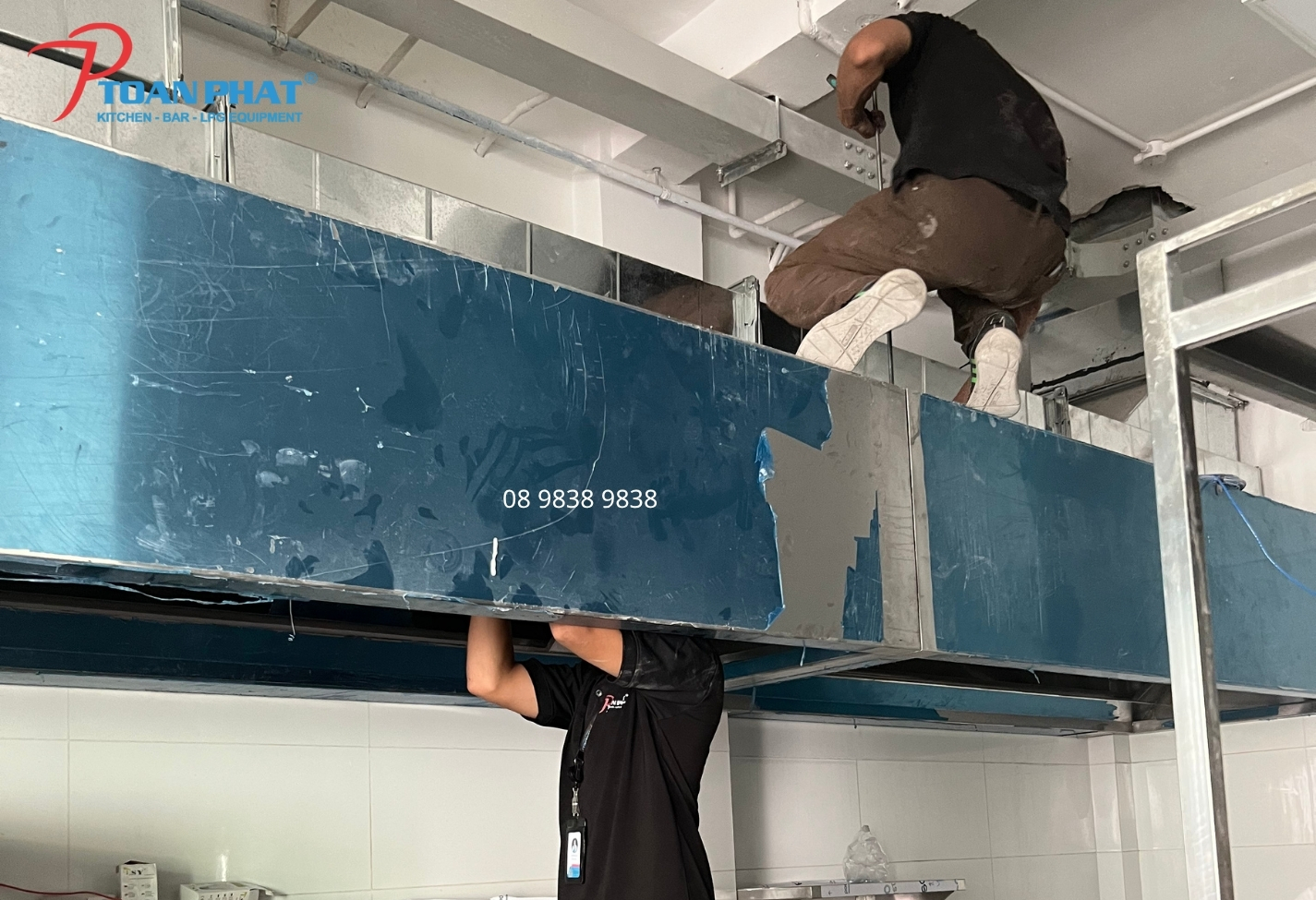 Vận chuyển, lắp đặt chụp hút khói tận nơi