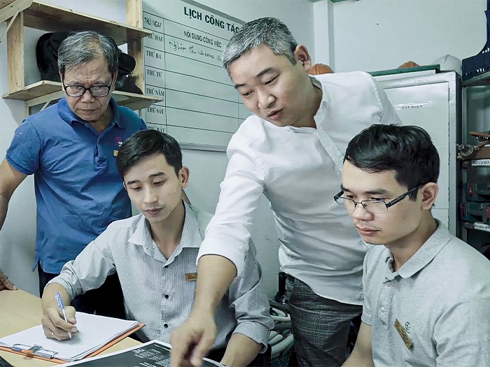 BẾP ÂU 2 HỌNG CÓ CHÂN ĐỨNG OB 2SFS BERJAYA 6 gioi thieu chinh sach chat luong