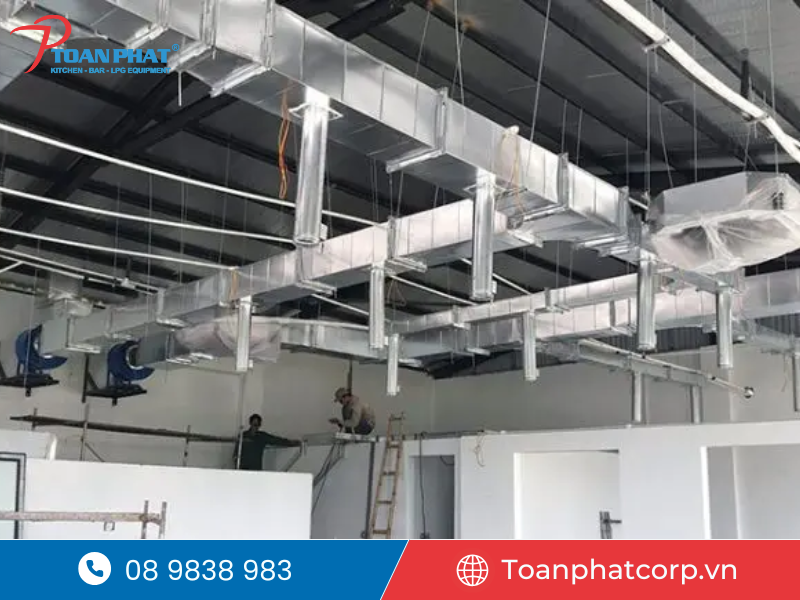 Hệ thống hút khói nhà xưởng PCCC: Mọi thông tin cần biết 1 Hệ thống hút khói nhà xưởng giúp loại bỏ khói, bụi và chất ô nhiễm khỏi không gian công nghiệp